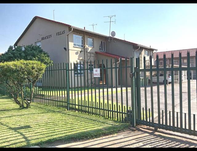 2 BEDROOM SECTIONAL TITLE FOR SALE IN BRACKENHURST